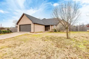 402 Ranch Rd, Granbury, TX 76049 - Photo 2