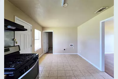 12121 Hoblitzelle Drive, Dallas, TX 75243 - Photo 14