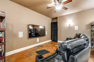643 County Rd 2255, Telephone, TX 75488 - Photo 22