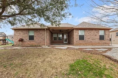 1024 Summit Drive, Justin, TX 76247 - Photo 32