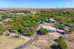357 Wood Lake Rd, Aledo, TX 76008 - Photo 2