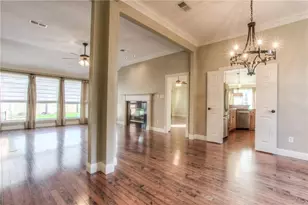 3200 Riverwood Dr, Fort Worth, TX 76116 - Photo 6