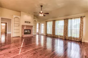 3200 Riverwood Dr, Fort Worth, TX 76116 - Photo 14