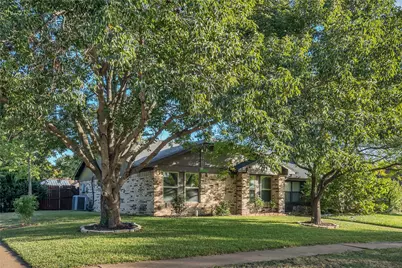 2201 Ember Lee Drive, Garland, TX 75040 - Photo 2