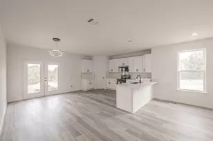 5708 Vanessa Ct, Granbury, TX 76048 - Photo 2