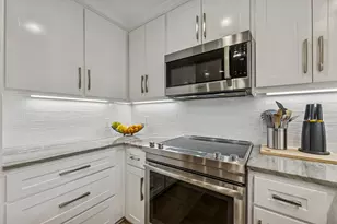 6033 Sandhurst Ln, Dallas, TX 75206 - Photo 22