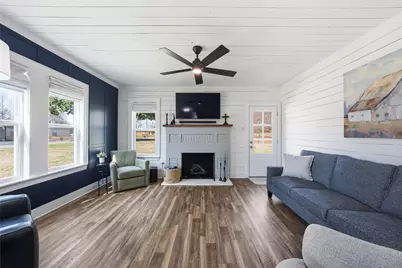 904 E College Street, Athens, TX 75751 - Photo 2