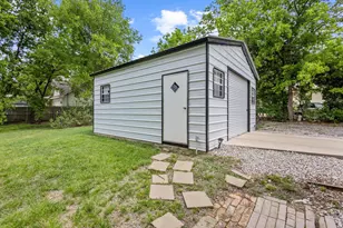 1425 E Cherry St, Sherman, TX 75090 - Photo 20