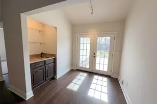 5502 Hidalgo Ct, Garland, TX 75043 - Photo 8