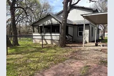150 Ash Creek Court, Springtown, TX 76082 - Photo 2