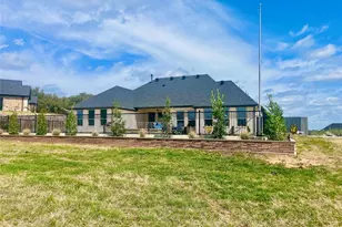 716 Coastal Meadows Ct, Granbury, TX 76049 - Photo 34