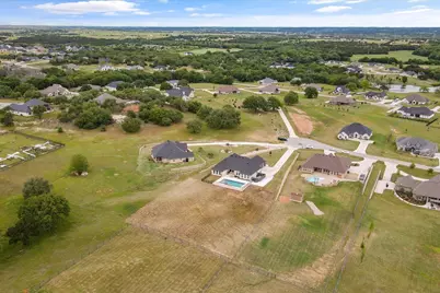 716 Coastal Meadows Court, Granbury, TX 76049 - Photo 40