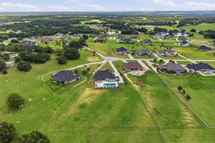 716 Coastal Meadows Ct, Granbury, TX 76049 - Photo 38