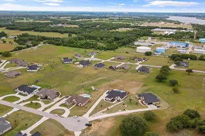 716 Coastal Meadows Court, Granbury, TX 76049 - Photo 36