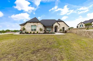 716 Coastal Meadows Ct, Granbury, TX 76049 - Photo 2