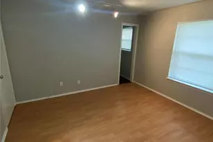 1102 Laurelhill Ct, Arlington, TX 76015 - Photo 8