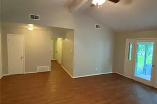 1102 Laurelhill Ct, Arlington, TX 76015 - Photo 4