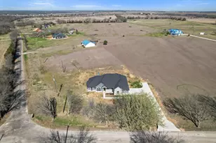 4609 County Rd 206, Grandview, TX 76050 - Photo 36