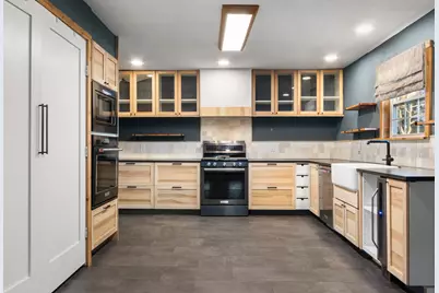 2208 Lake Ridge Circle, Waco, TX 76710 - Photo 4