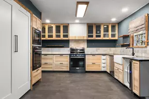 2208 Lake Ridge Cir, Waco, TX 76710 - Photo 4