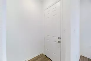 9920 Hennings St, Irving, TX 75063 - Photo 8