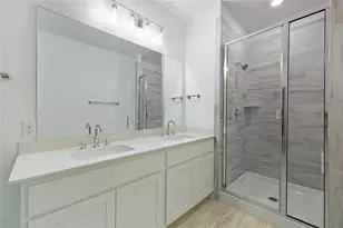 9920 Hennings St, Irving, TX 75063 - Photo 10