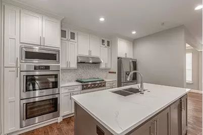 4209 Pinecreek Drive, Rowlett, TX 75088 - Photo 10
