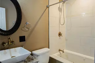 929 N 12th St, Waco, TX 76707 - Photo 14