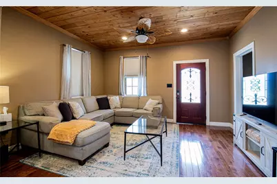 929 N 12th Street, Waco, TX 76707 - Photo 2