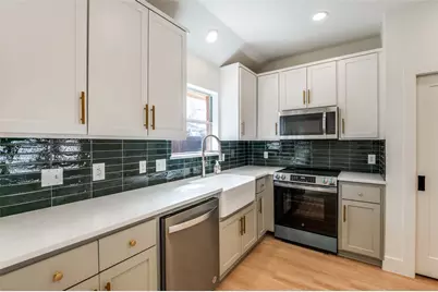 2207 Arbor Creek Drive, Carrollton, TX 75010 - Photo 8