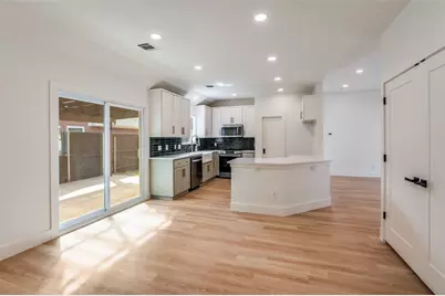 2207 Arbor Creek Drive, Carrollton, TX 75010 - Photo 10