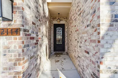 2114 Spikes Street, Grand Prairie, TX 75051 - Photo 2