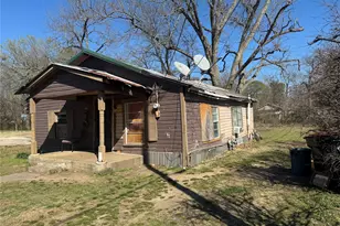 655 5th St SE, Paris, TX 75460 - Photo 1