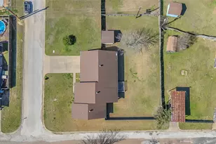 300 W McAfee St, Mabank, TX 75147 - Photo 30