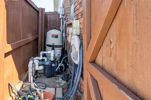 2119 Meadfoot Rd, Carrollton, TX 75007 - Photo 32