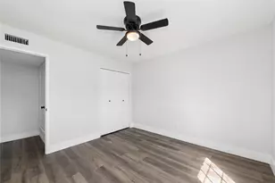 2119 Meadfoot Rd, Carrollton, TX 75007 - Photo 22