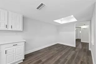 2119 Meadfoot Rd, Carrollton, TX 75007 - Photo 10