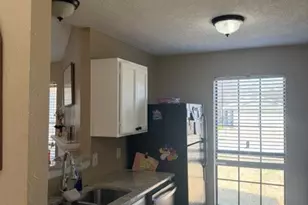 604 Red Coat Ln, Arlington, TX 76002 - Photo 14