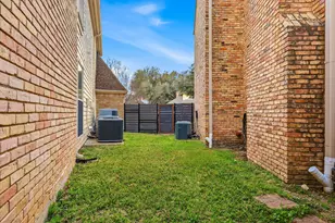 16815 Village Ln, Dallas, TX 75248 - Photo 22