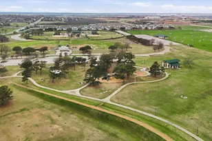 1020 Embers Ln, Denton, TX 76201 - Photo 38