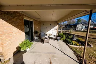 506 Meadow Dr, Gainesville, TX 76240 - Photo 8
