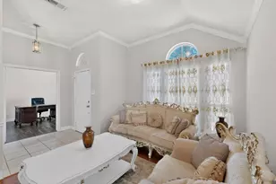 2502 Morningstar Ln, Arlington, TX 76001 - Photo 6