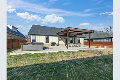 825 Holbrook Road, Springtown, TX 76082 - Photo 32