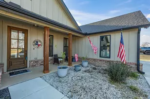 825 Holbrook Rd, Springtown, TX 76082 - Photo 4