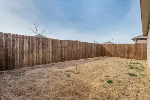 14008 Earlham St, Pilot Point, TX 76258 - Photo 24