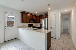 14008 Earlham St, Pilot Point, TX 76258 - Photo 12