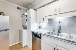 5212 Fleetwood Oaks Ave, Dallas, TX 75235 - Photo 8