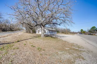 2006 SE 6th Avenue, Mineral Wells, TX 76067 - Photo 4