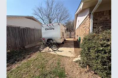 2721 Lucas Drive, Arlington, TX 76015 - Photo 20