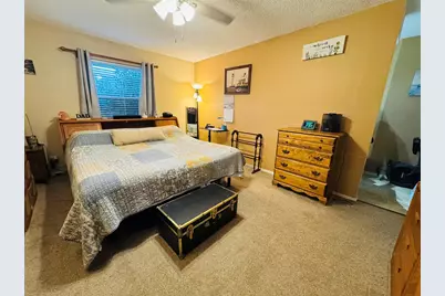 2721 Lucas Drive, Arlington, TX 76015 - Photo 12